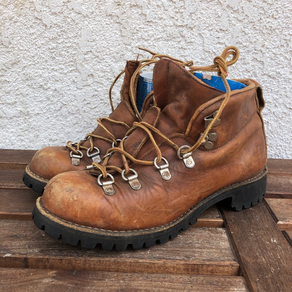 Vintage Danner Made In USA brown Leather Boots